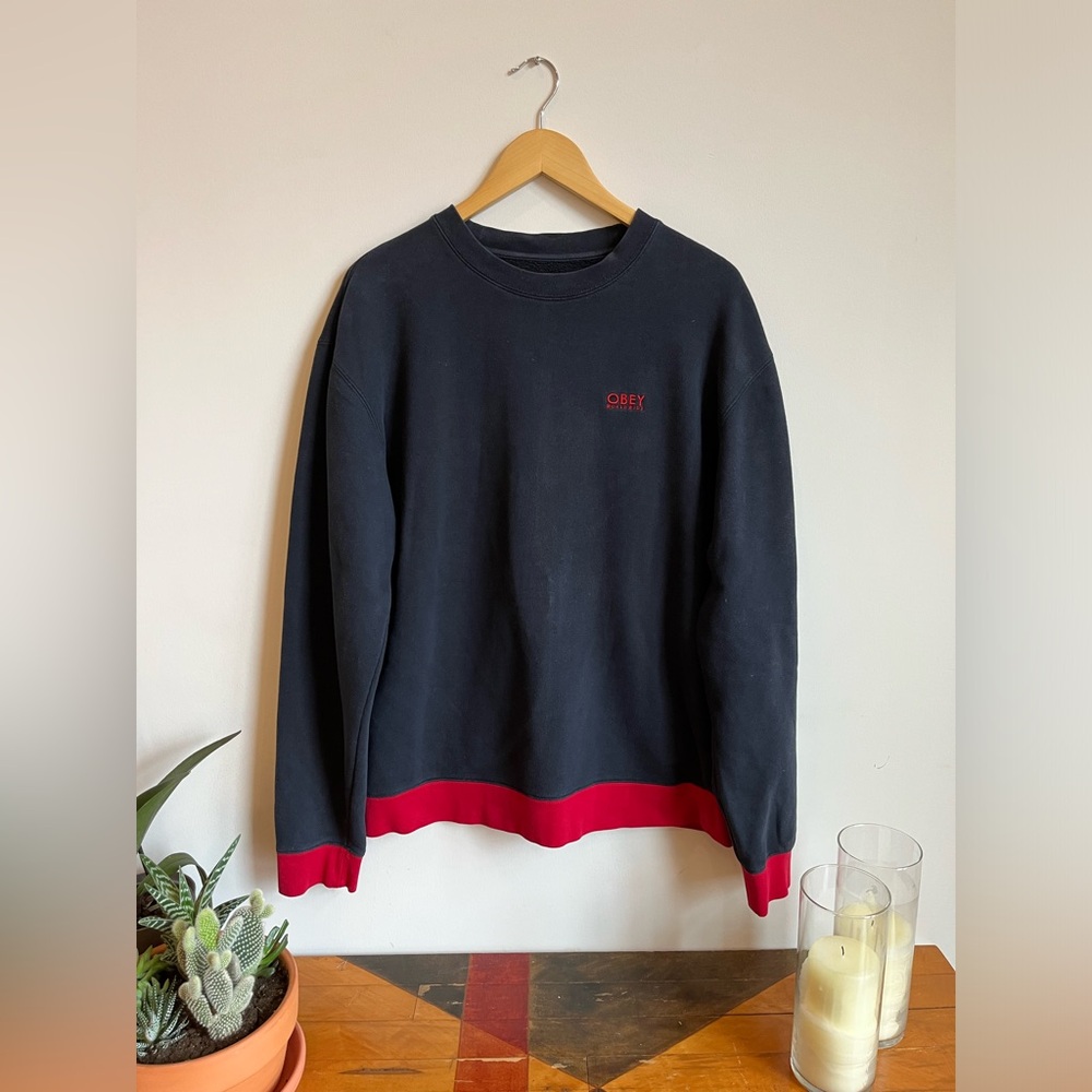 OBEY CREWNECK
